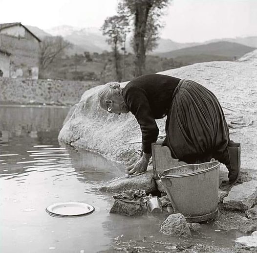 &iexcl;Ay como el agua (I)...!